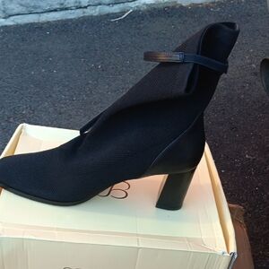 Elegant Black Women's Heeled Shoes